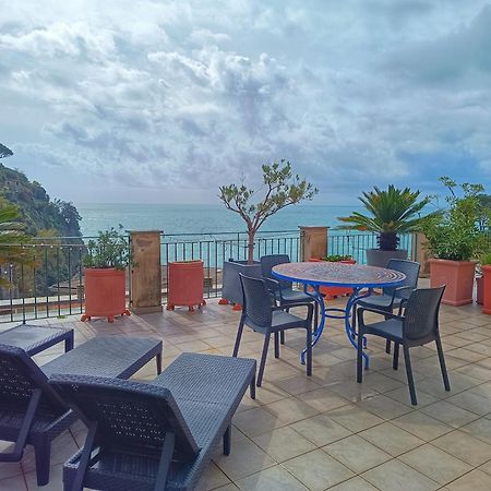 L'Oblo Apartment Riomaggiore Ngoại thất bức ảnh